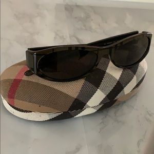 Burberry Sunglasses - B 8399/s